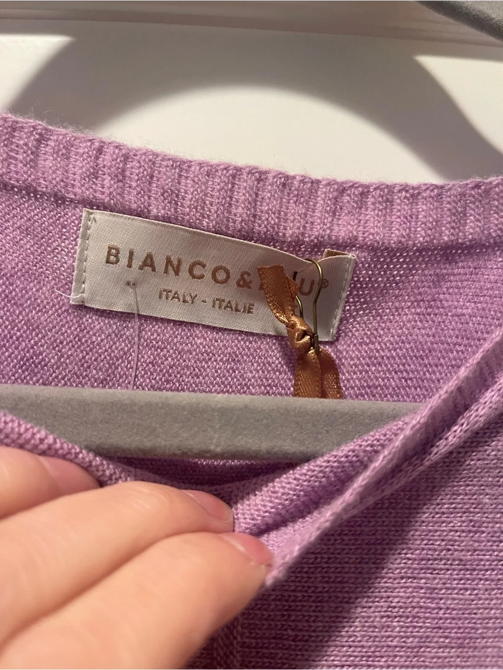 Bianco and Blu Cashmere Lavender Crewneck Women’s Sweater - Soft Knit - Picture 3 of 4